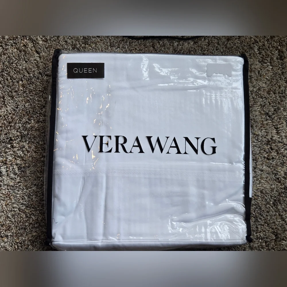 Vera Wang Queen Sheet Set Twill Lines White/ White 100% Cotton Satin Weave